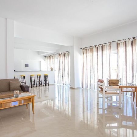 פליראקי Angelos Beach Hotel מראה חיצוני תמונה