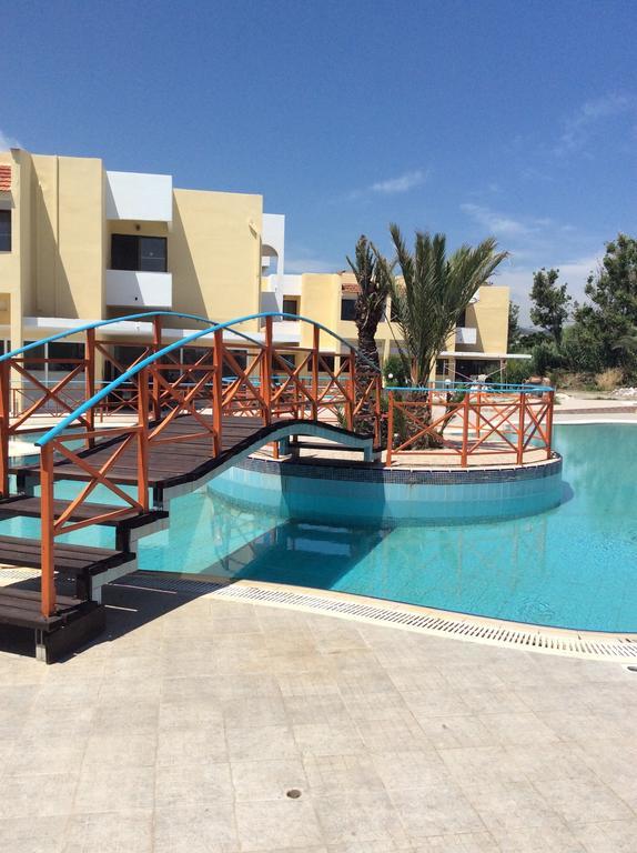 פליראקי Angelos Beach Hotel מראה חיצוני תמונה