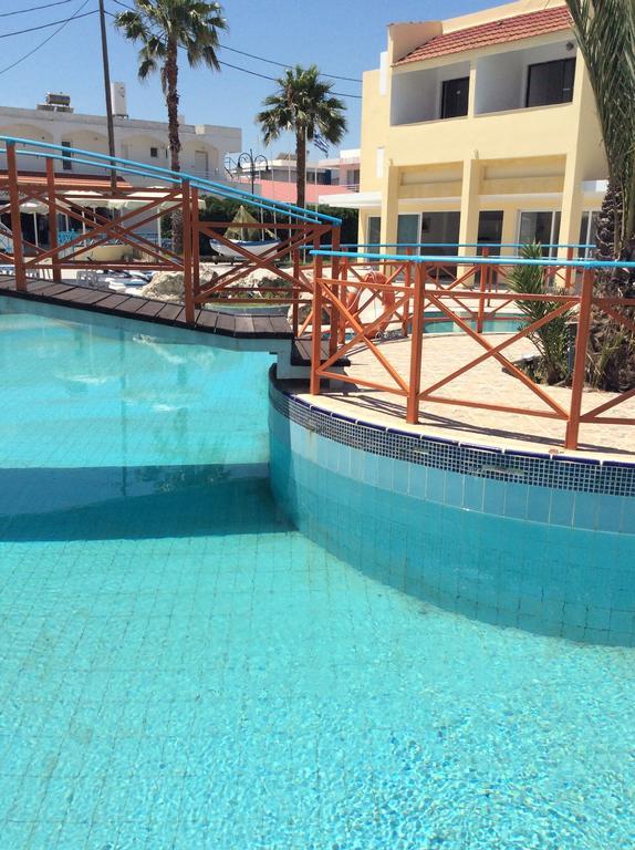 פליראקי Angelos Beach Hotel מראה חיצוני תמונה