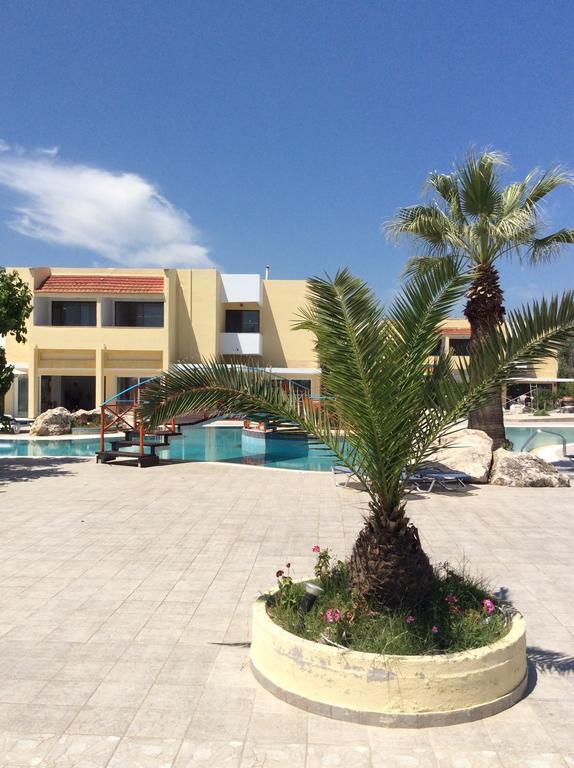פליראקי Angelos Beach Hotel מראה חיצוני תמונה