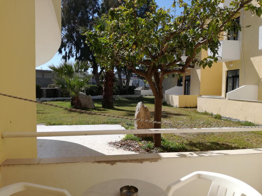 פליראקי Angelos Beach Hotel מראה חיצוני תמונה