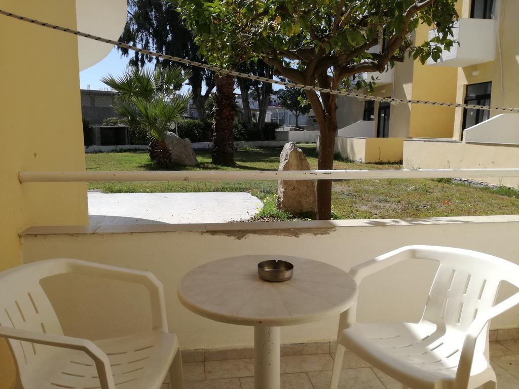 פליראקי Angelos Beach Hotel מראה חיצוני תמונה