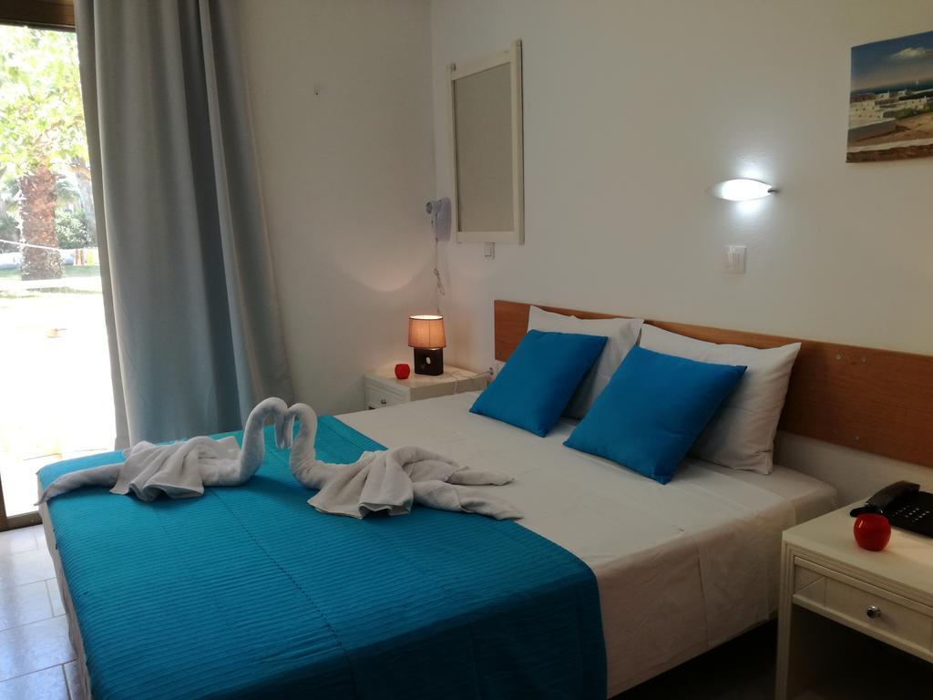 פליראקי Angelos Beach Hotel מראה חיצוני תמונה