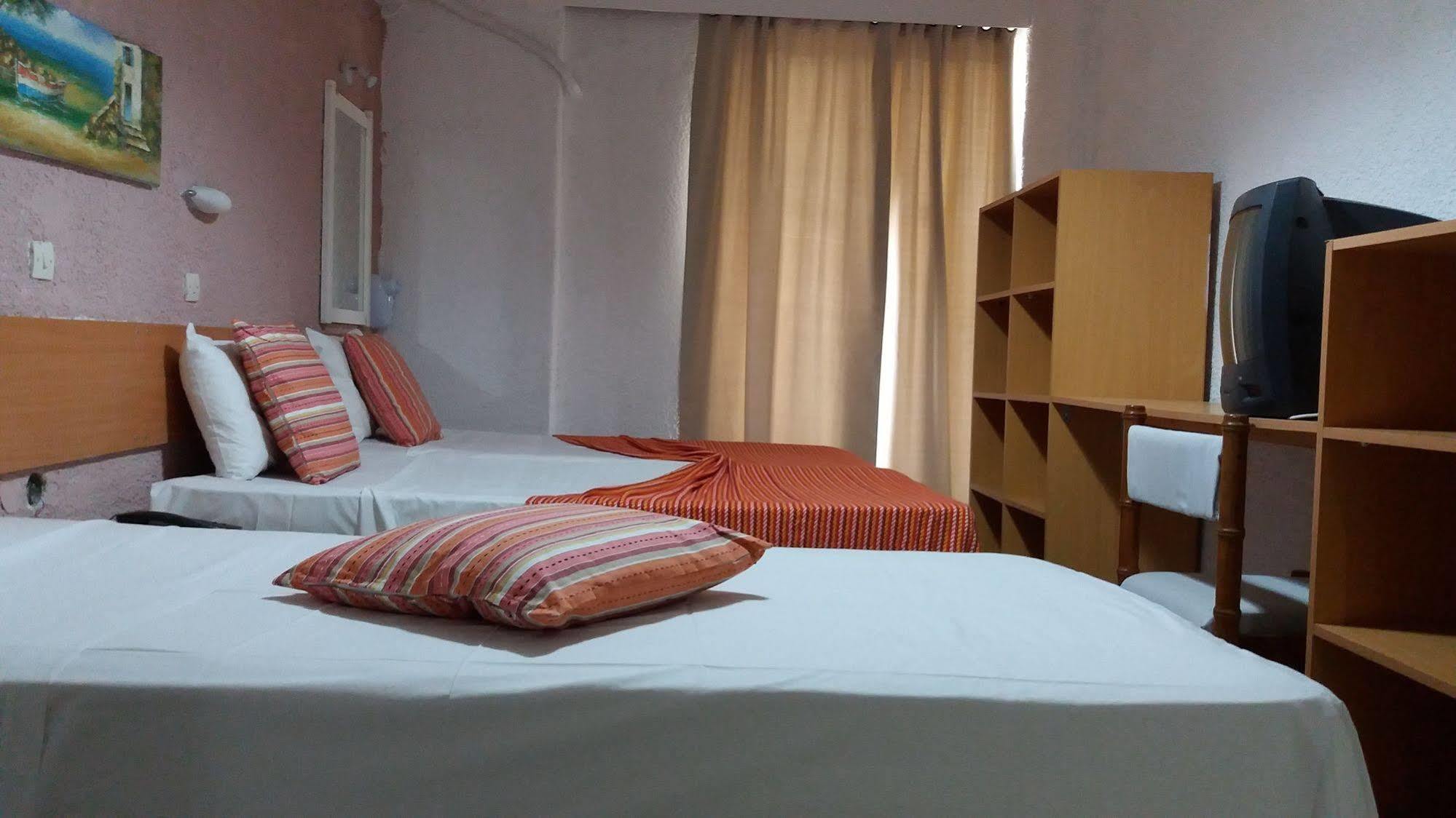 פליראקי Angelos Beach Hotel מראה חיצוני תמונה