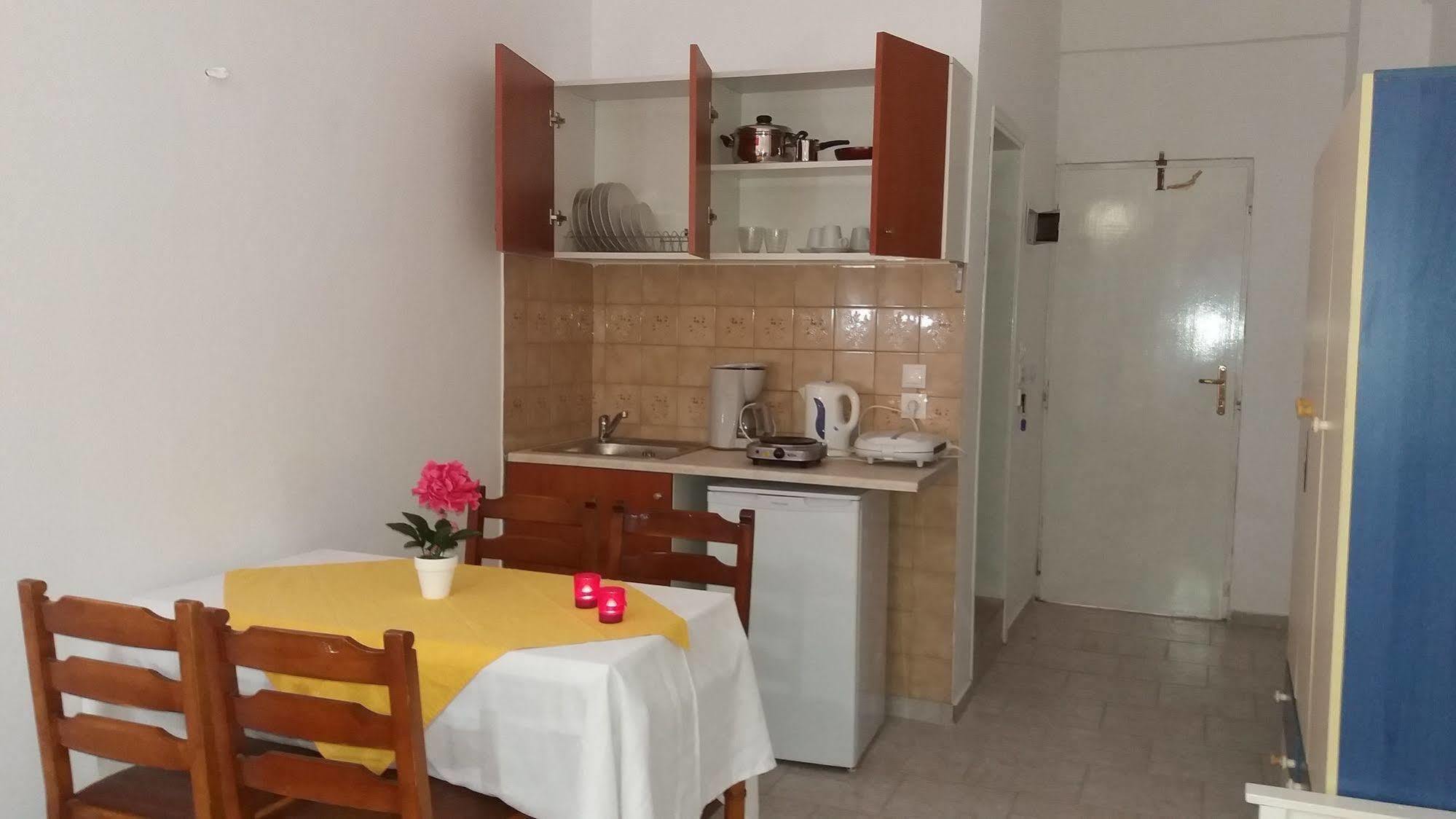 פליראקי Angelos Beach Hotel מראה חיצוני תמונה
