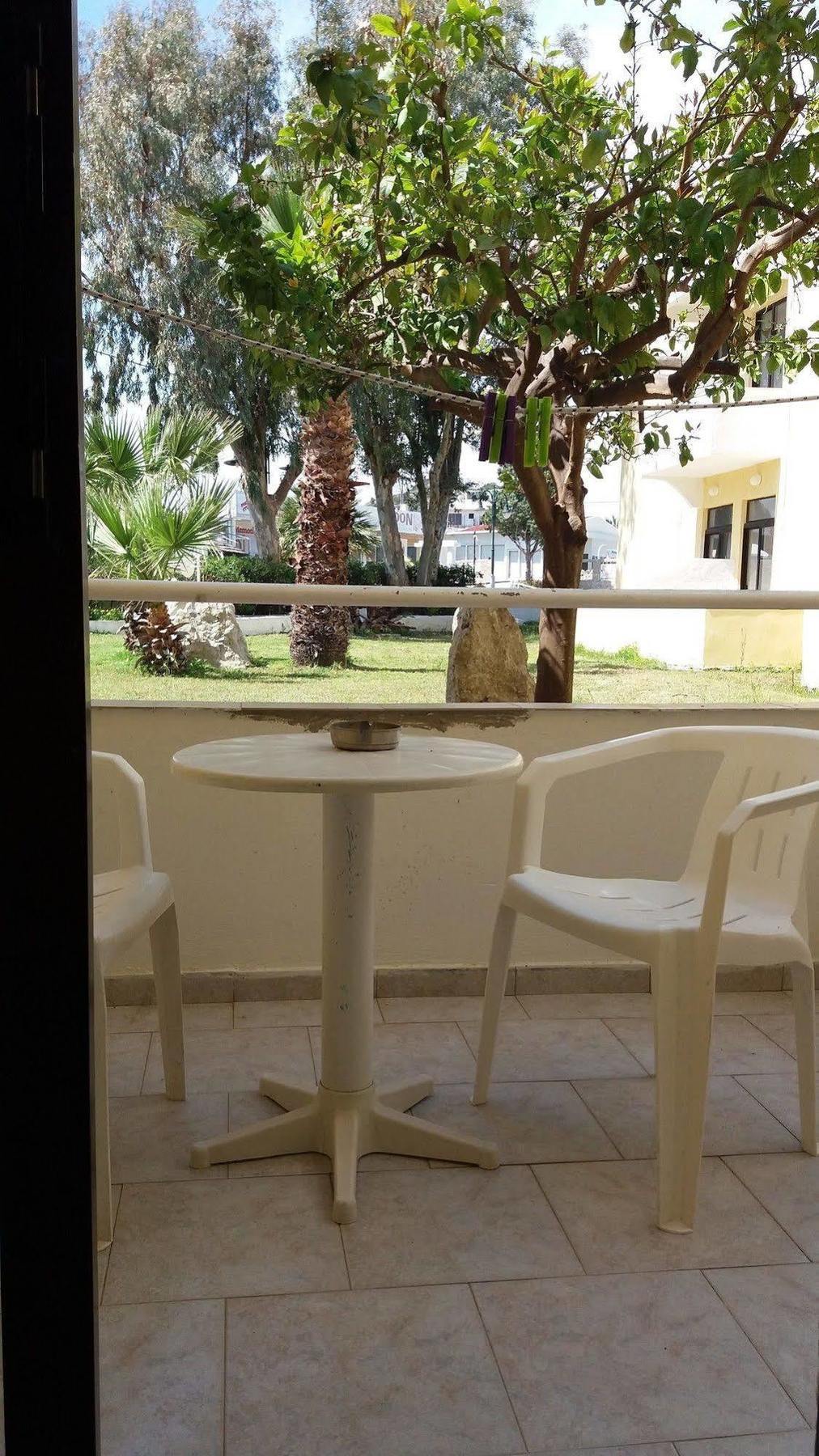 פליראקי Angelos Beach Hotel מראה חיצוני תמונה