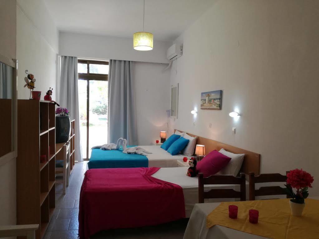 פליראקי Angelos Beach Hotel מראה חיצוני תמונה