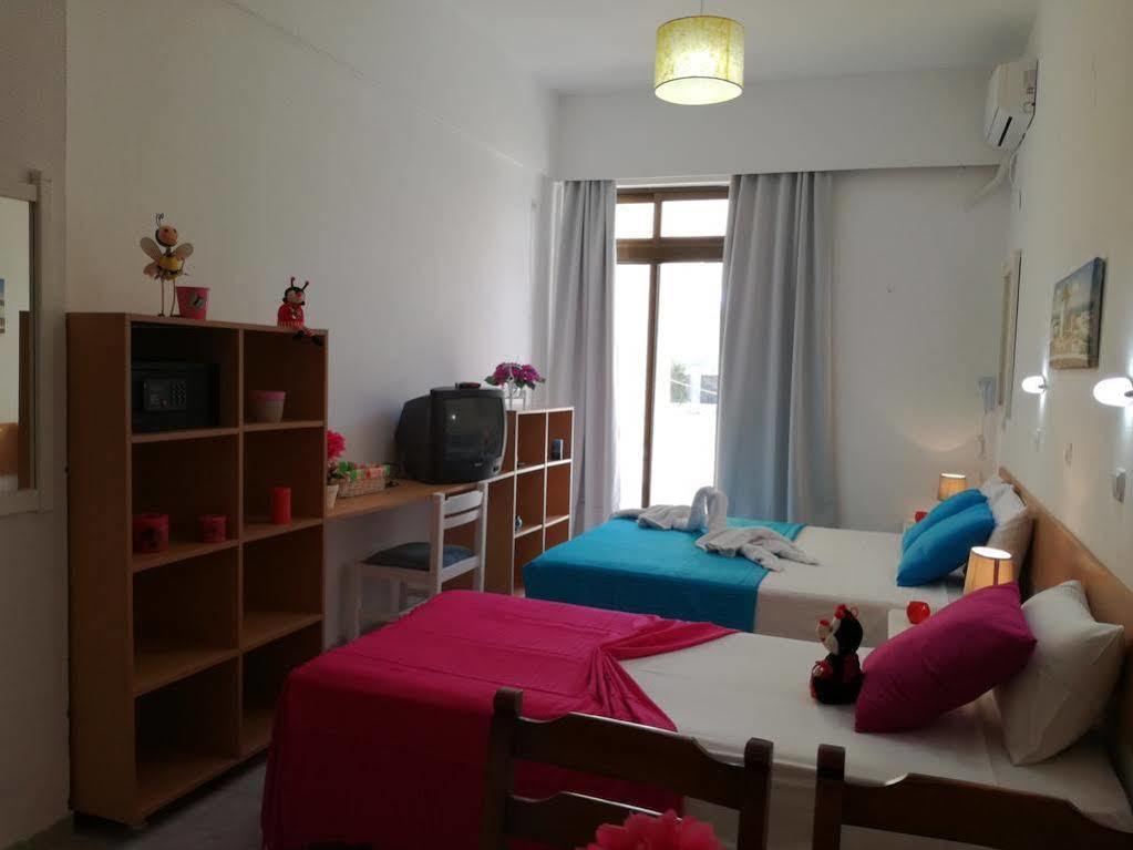 פליראקי Angelos Beach Hotel מראה חיצוני תמונה